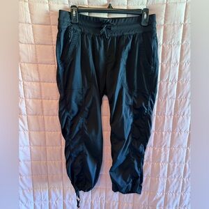 The North Face Women's Black Capris